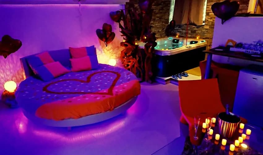Photo DOMAINE DE LA BESNERIE La Suit’Moonlight n°2