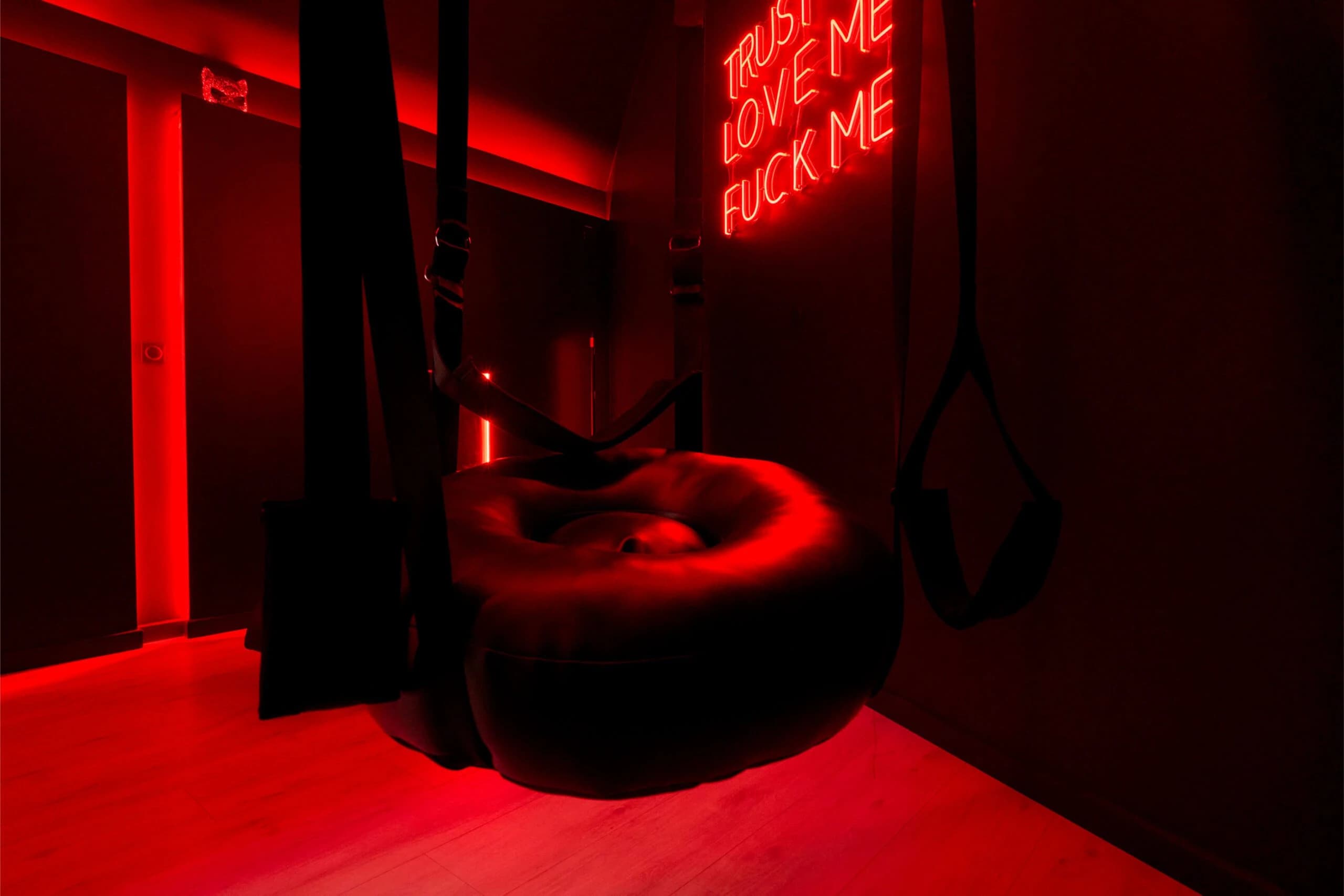Photo Ô Diable Des Plaisirs - La Soumise n°9