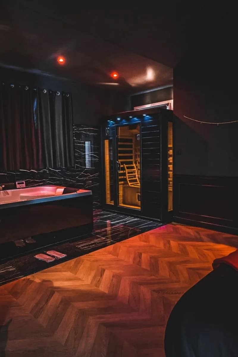 Photo L'Essentiel 84 - La suite TENTATION n°0