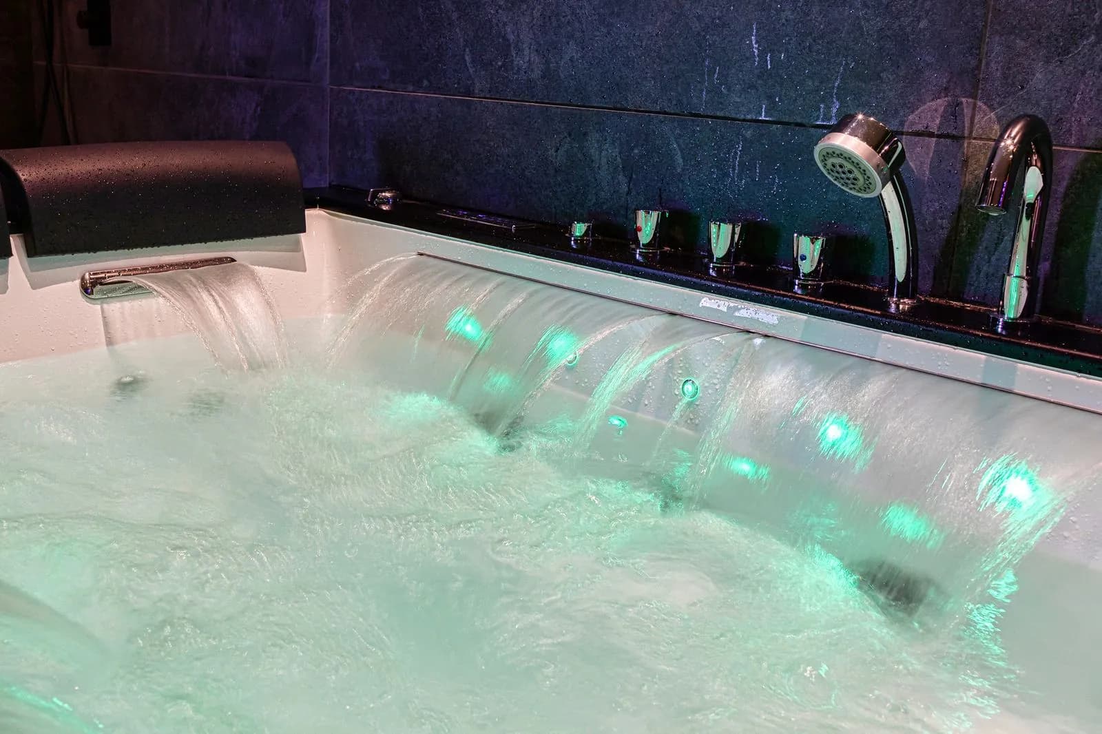 Photo Appart Hôtel SPA Melina & Alfred n°2