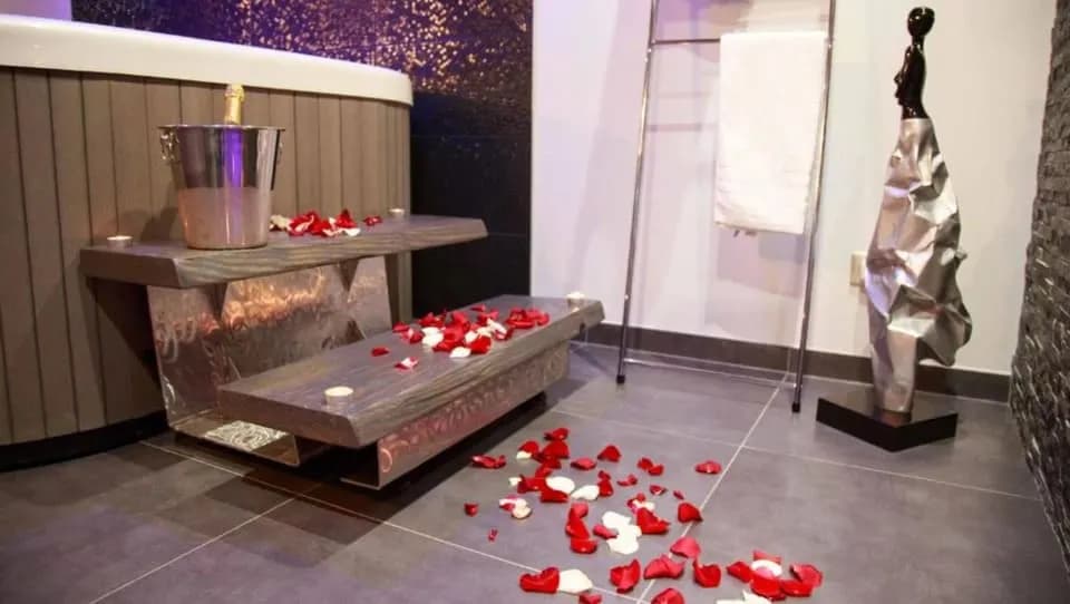 Photo L'effet spa - Suite Romantique n°2