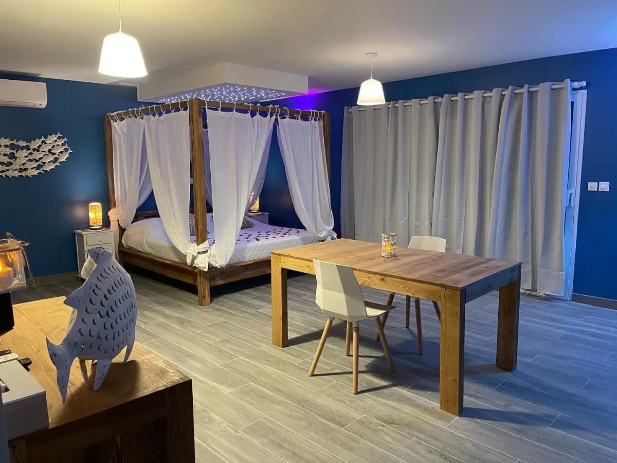 Photo L'INSTANT ROMANTIQUE - Suite Santorin n°5