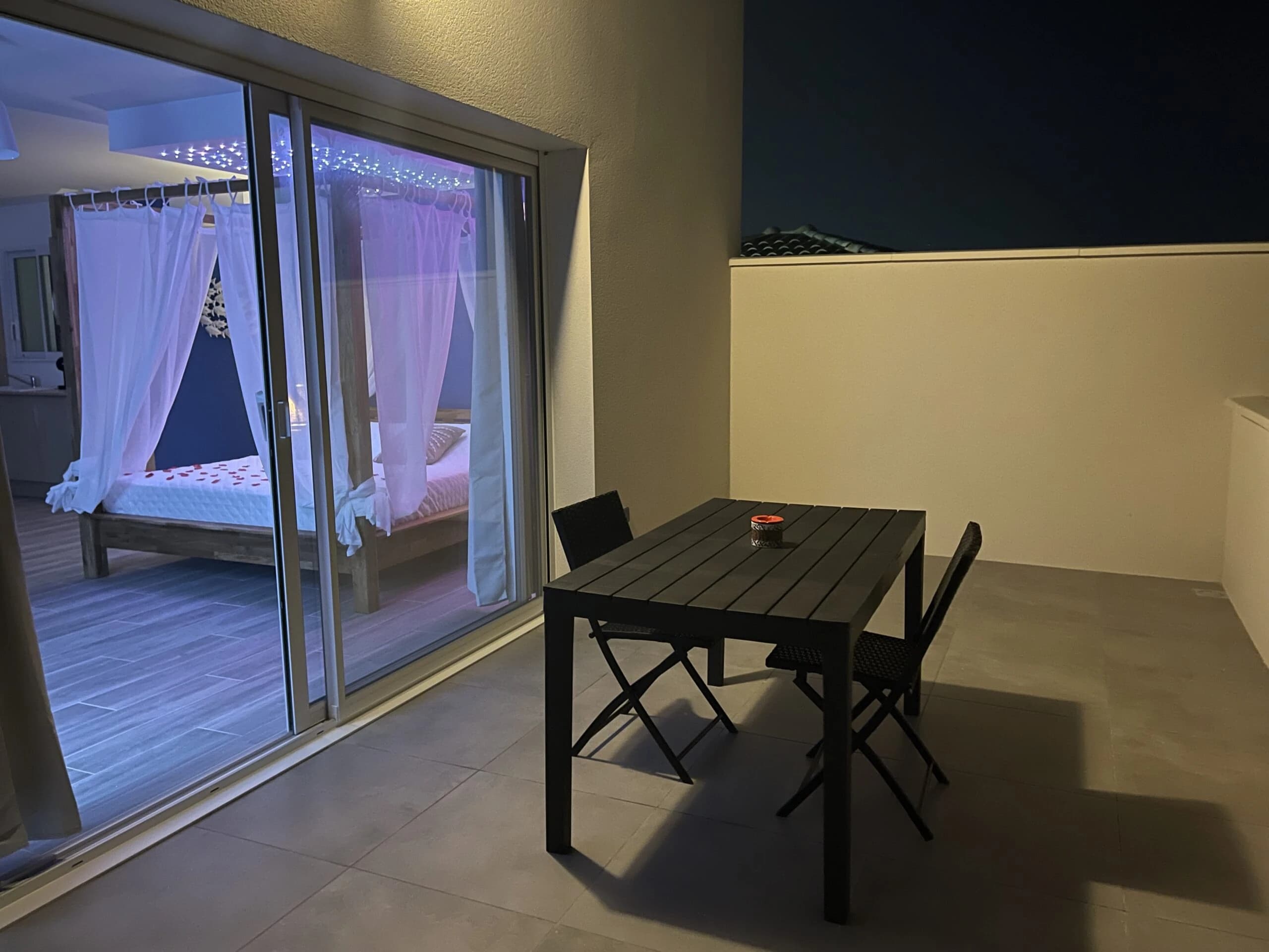 Photo L'INSTANT ROMANTIQUE - Suite Santorin n°8