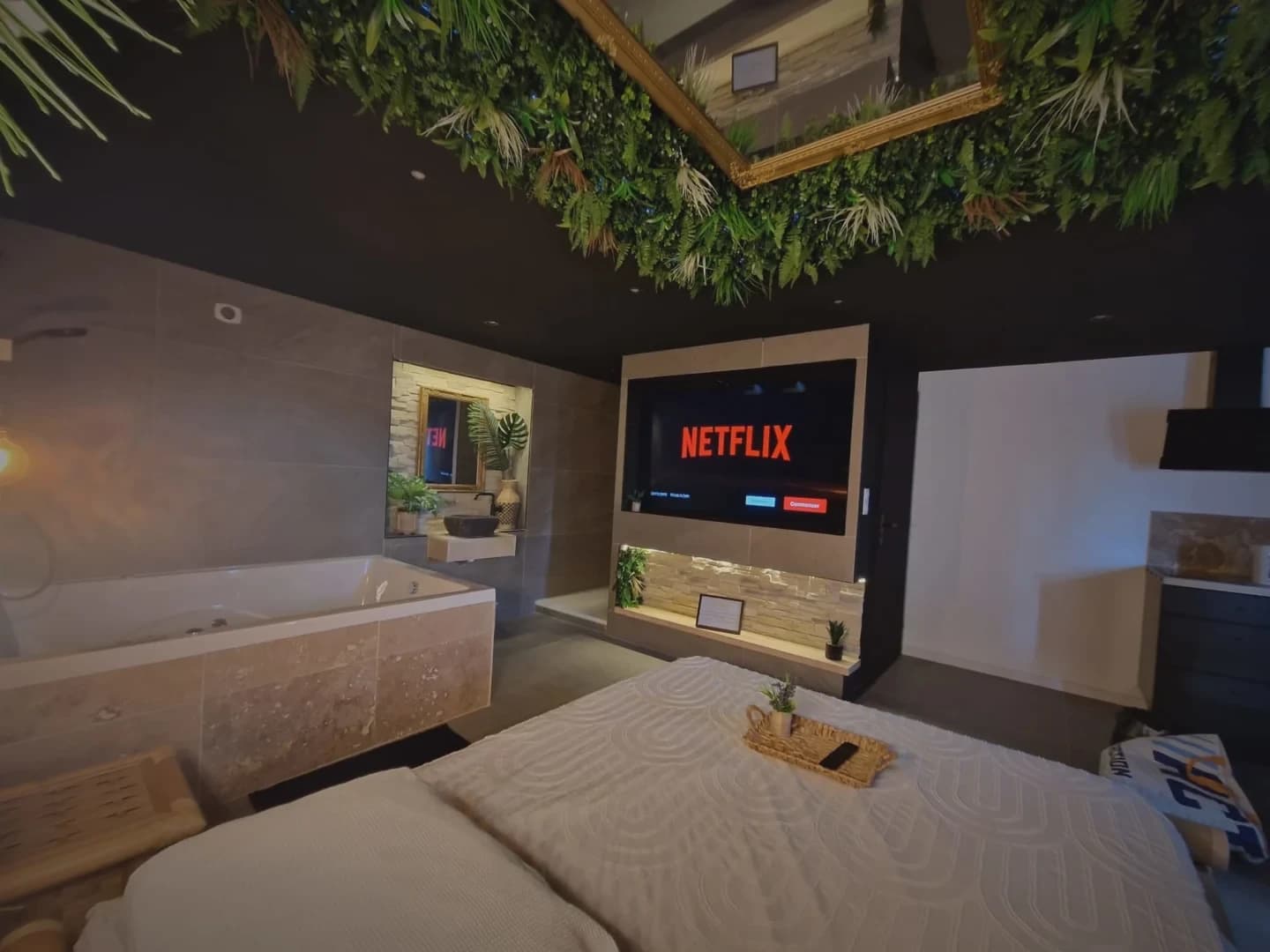 Photo L'expérience Love Room jungle n°7
