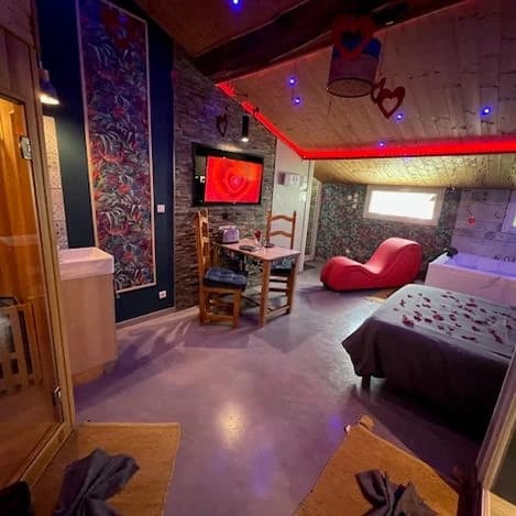 Photo La parenthèse - Love room Pool Spa n°5