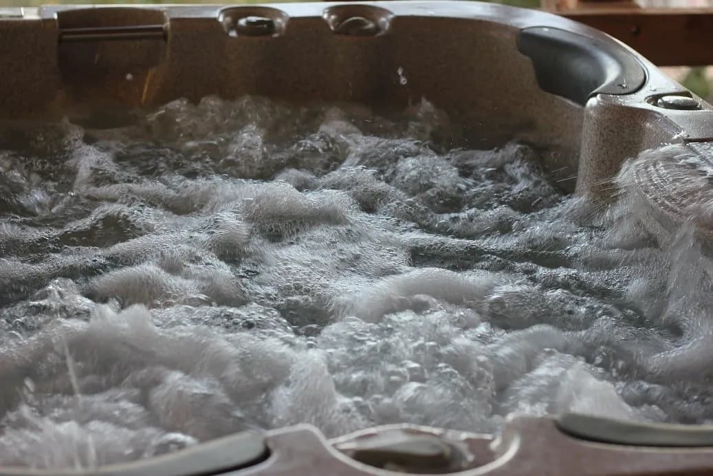 Photo Domaine de la tuilière - Cabane Perchée Spa privatif n°8