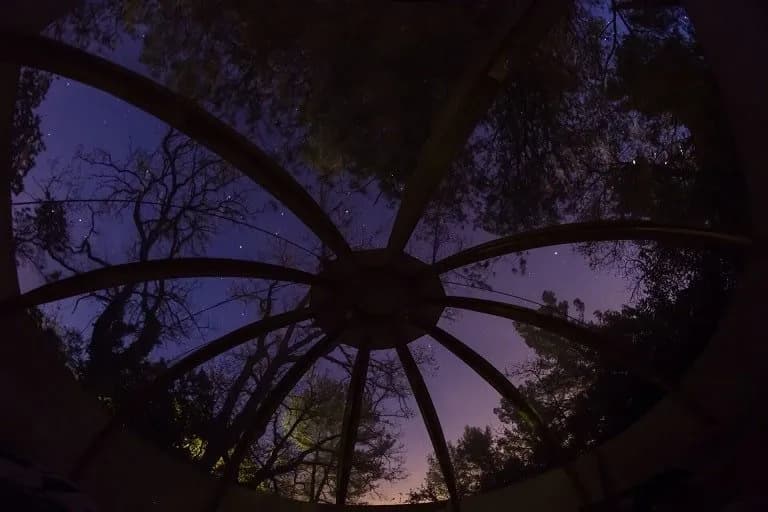 Photo Domaine de la tuilière - Wigwam perché avec Spa privatif n°6